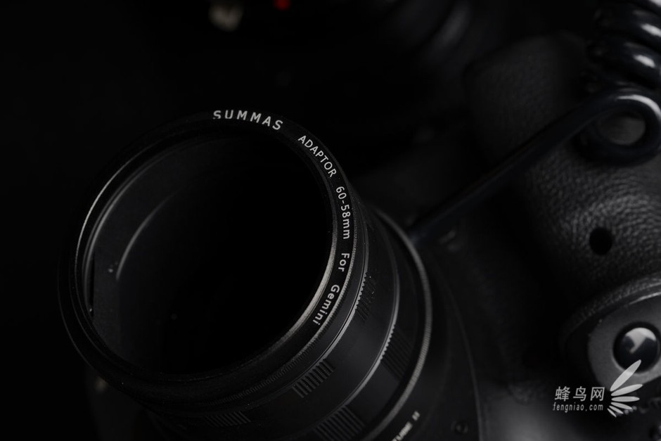 前2步与正接相同，倒接步骤3 将双阳环旋在近摄筒上