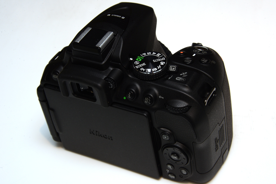 尼康D5300量产版本开箱-机身图片