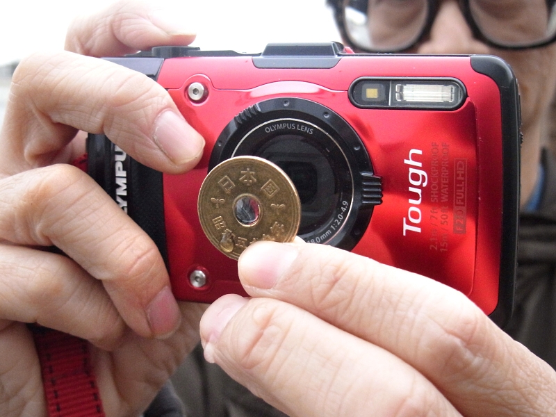水滴改造五元硬币镜头-联合奥林巴斯TG-2数码相机