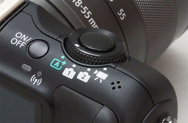 佳能黑色EOS M2机身细节