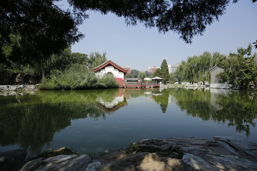 新锐超广角 佳能EF 16-35mm F4L评测