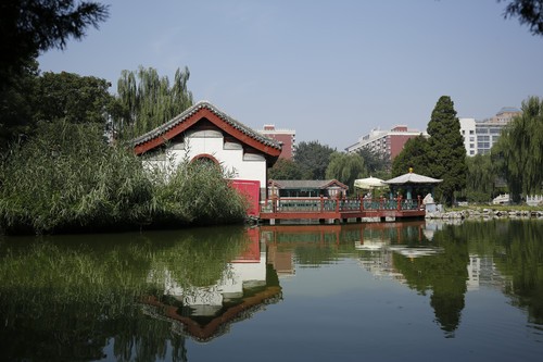 新锐超广角 佳能EF 16-35mm F4L评测