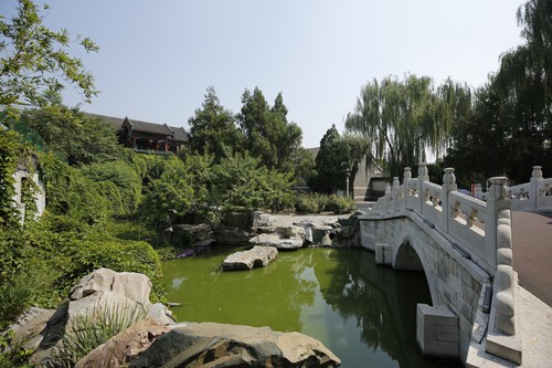 新锐超广角 佳能EF 16-35mm F4L评测