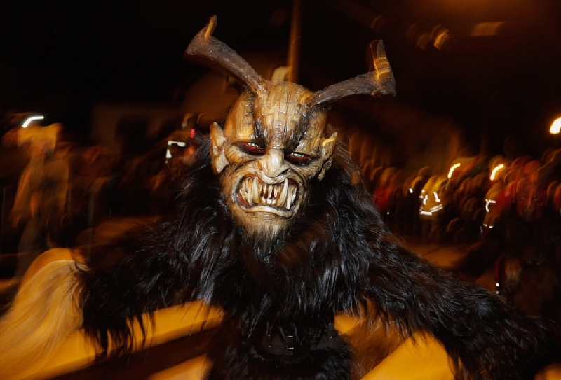 Krampus:惩罚孩子的圣诞老人 73.jpg