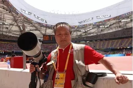 从上万幅摄影作品中脱颖而出！《绿化大漠不是梦》为何能获中国新闻奖？