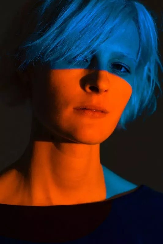 没有高端的造型灯怎么办？不妨试试投影仪吧