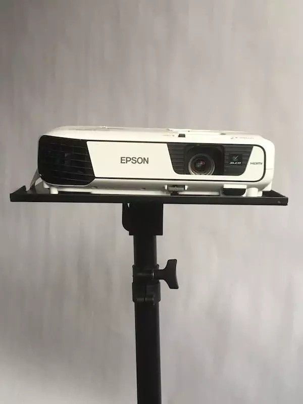 没有高端的造型灯怎么办？不妨试试投影仪吧