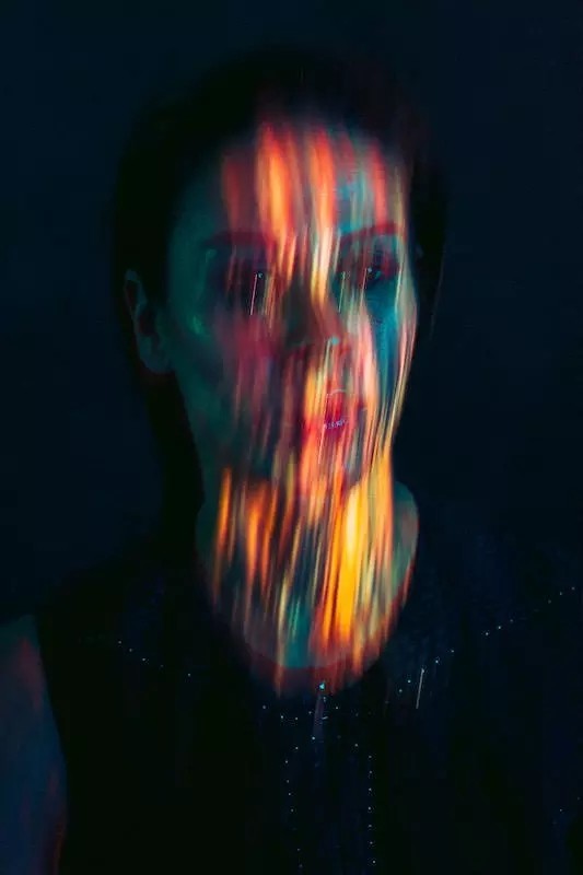 没有高端的造型灯怎么办？不妨试试投影仪吧