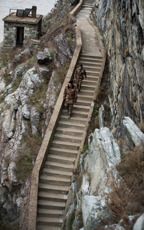 孤岛?夫妻?三十年