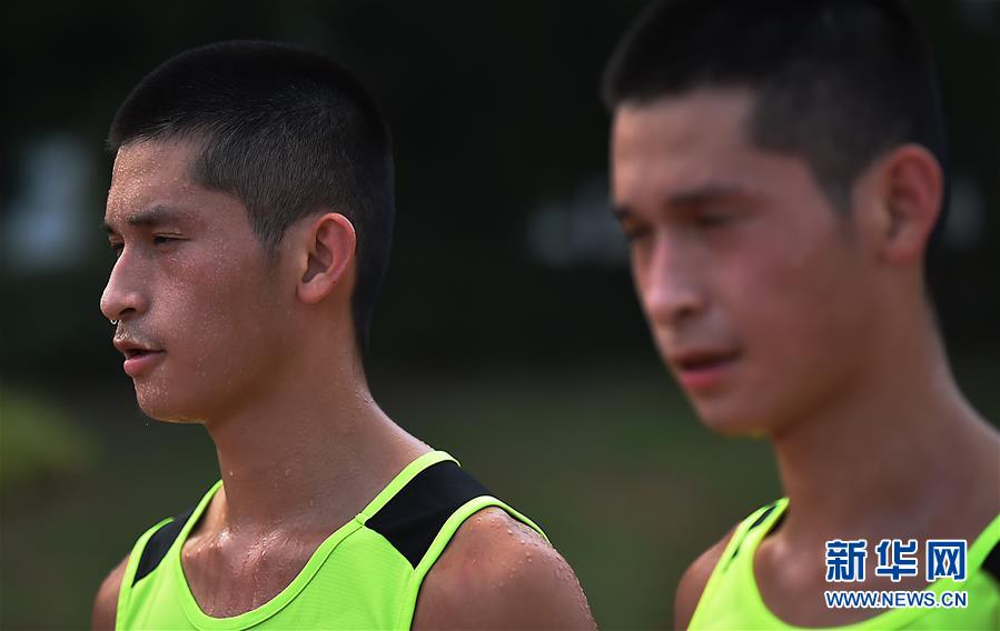 （体育·专题）（7）双胞胎盲人兄弟的奥运梦