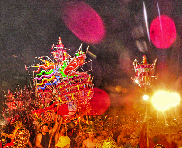 揭阳火龙劲舞闹新春 揭阳火龙劲舞闹新春