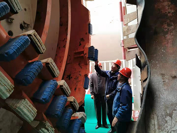 中国新闻摄影学会釆访小分队走进北京地铁19号线施工现场 中国新闻摄影学会釆访小分队走进北京地铁19号线施工现场