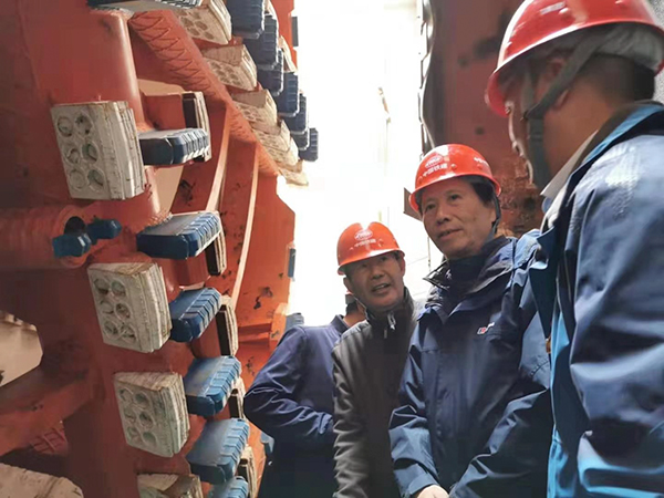 中国新闻摄影学会釆访小分队走进北京地铁19号线施工现场 中国新闻摄影学会釆访小分队走进北京地铁19号线施工现场