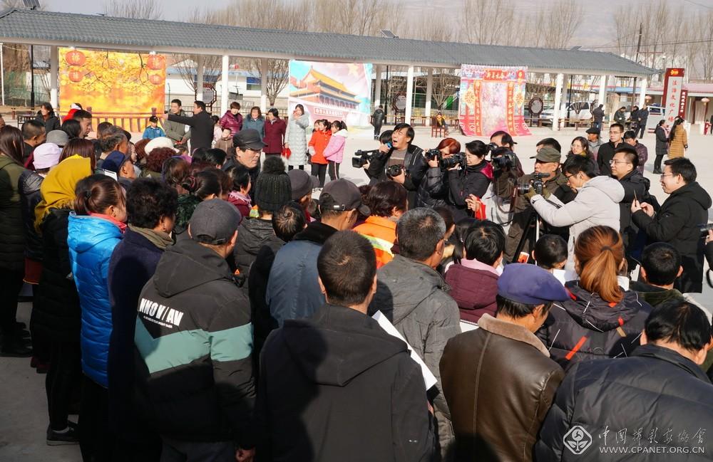 21.陇城镇活动现场。胡建忠摄.JPG