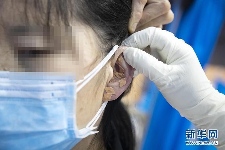 （聚焦疫情防控）（1）以中医治疗为主的武汉江夏方舱医院