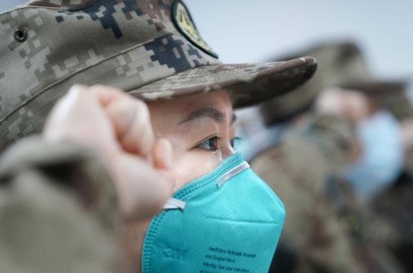 白衣战士，你的名字写满了这个春天！