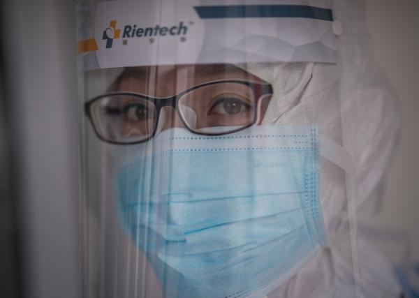 白衣战士，你的名字写满了这个春天！