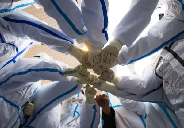 白衣战士，你的名字写满了这个春天！