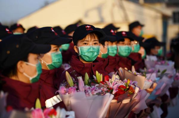 白衣战士，你的名字写满了这个春天！