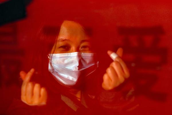 白衣战士，你的名字写满了这个春天！