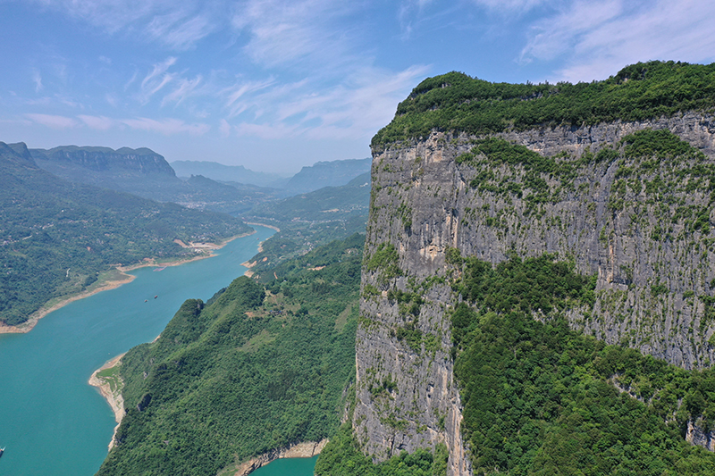 “漫步”云端，踩出脱贫致富路