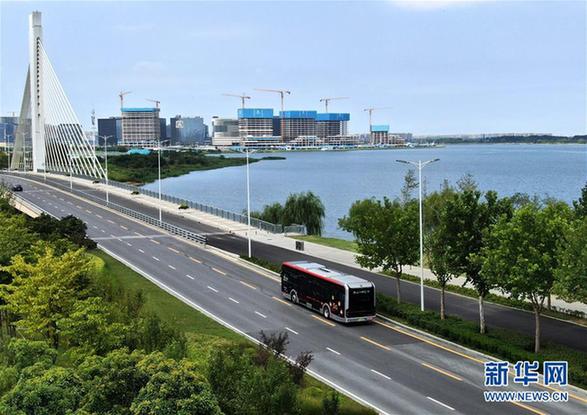 自动驾驶公交亮相郑州 (经济)(5)自动驾驶公交亮相郑州