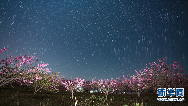 满船清梦压星河 赏云南抚仙湖壮美星轨 满船清梦压星河 赏云南抚仙湖壮美星轨