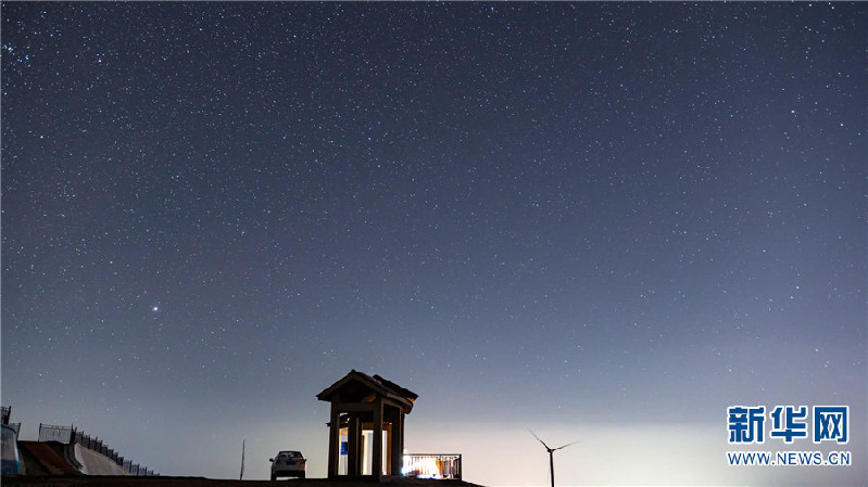 满船清梦压星河 赏云南抚仙湖壮美星轨 满船清梦压星河 赏云南抚仙湖壮美星轨