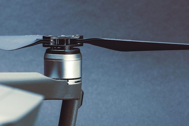 纯电动的无人机，是怎么慢慢治好续航焦虑的？