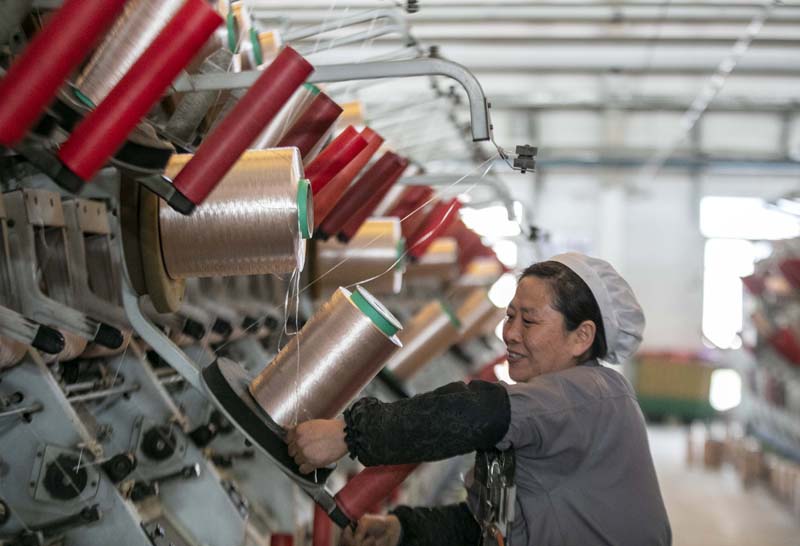 江苏泰州:坚守岗位过除夕 江苏泰州:坚守岗位过除夕