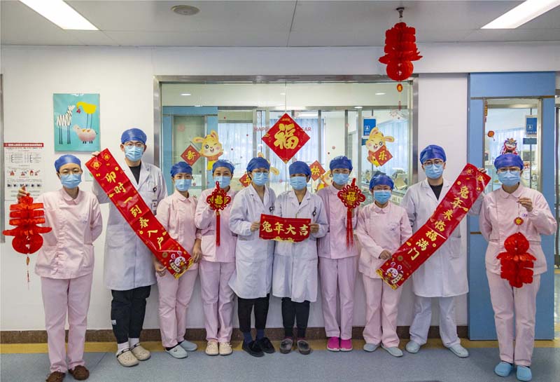 江苏泰州:坚守岗位过除夕 江苏泰州:坚守岗位过除夕