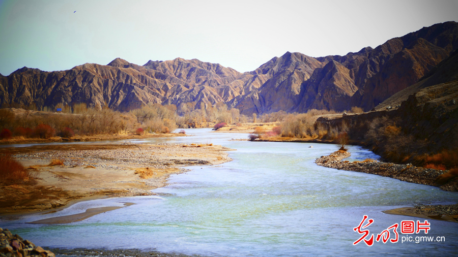 甘肃：探访祁连山——高台马营河大峡谷、小泉丹霞