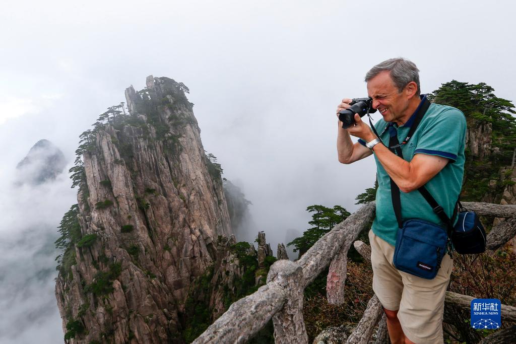 美丽中国|安徽黄山:奇峰云海
