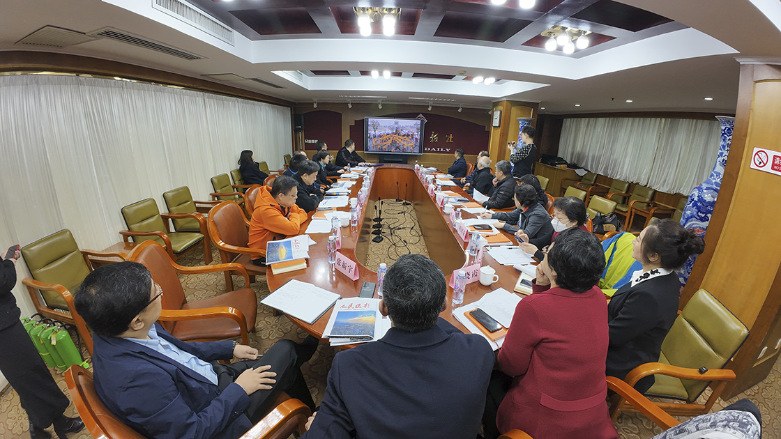 中国新闻摄影学会领导赴人民摄影报社考察调研