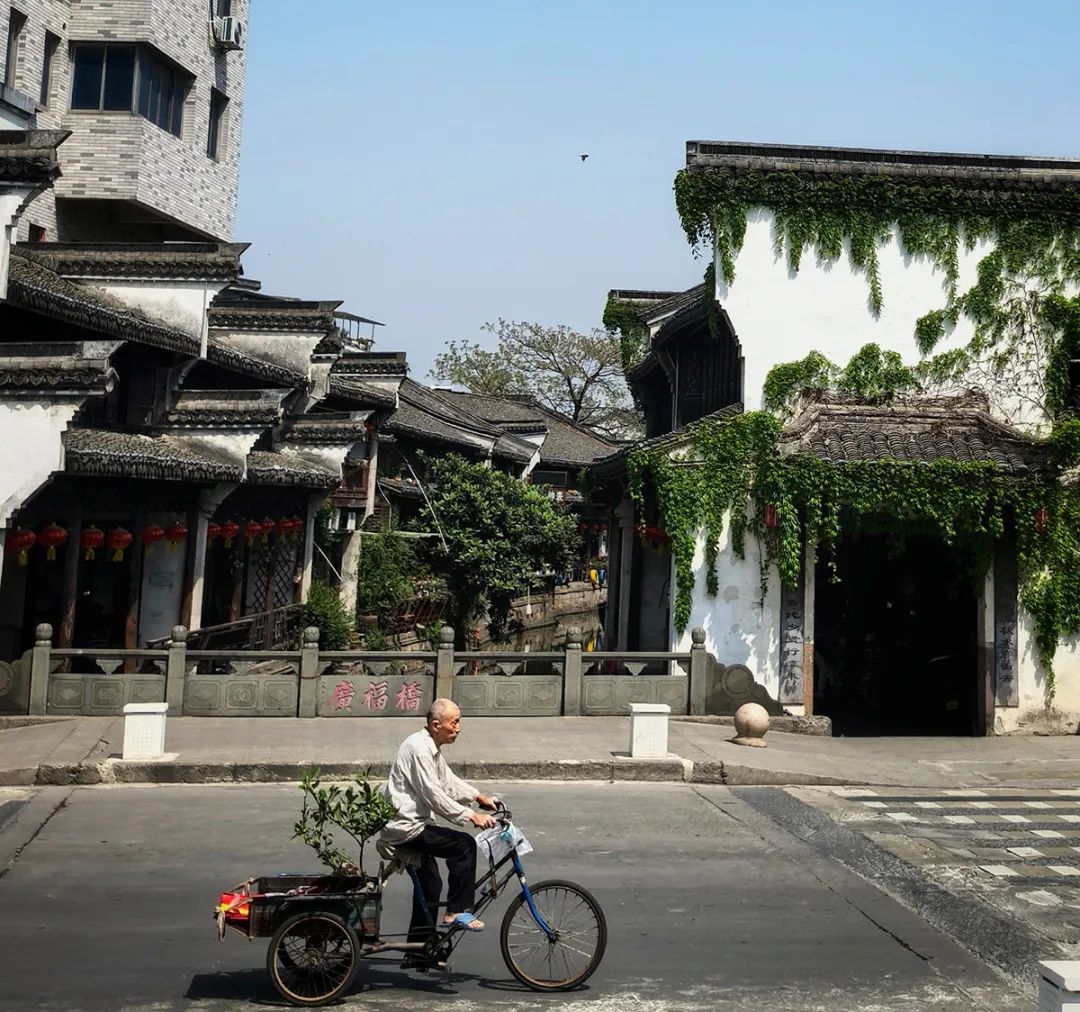 铸魂砺镜:马克思主义新闻观引领新时代影像实践