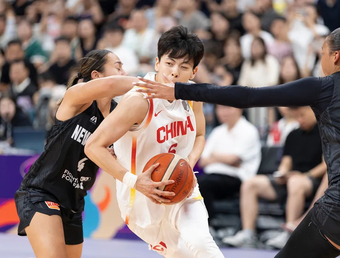 女篮亚洲杯:中国队85:51力压新西兰队