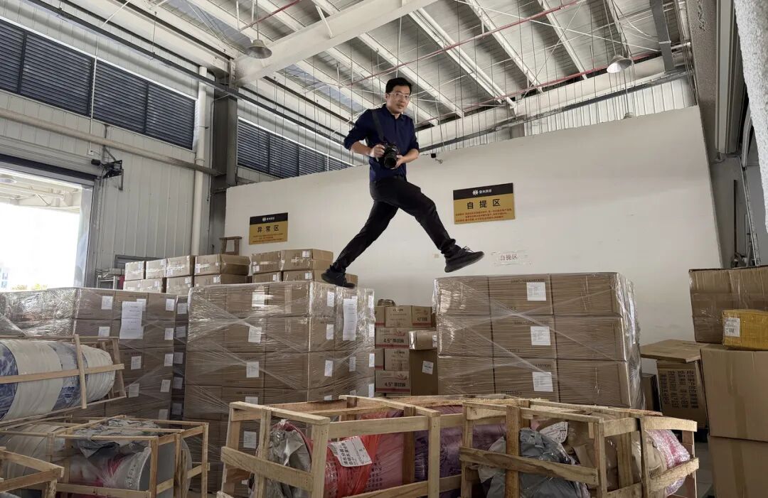 我是记者·我在现?。と巳毡ㄊ泳跏悠挡?025记者节特别策划