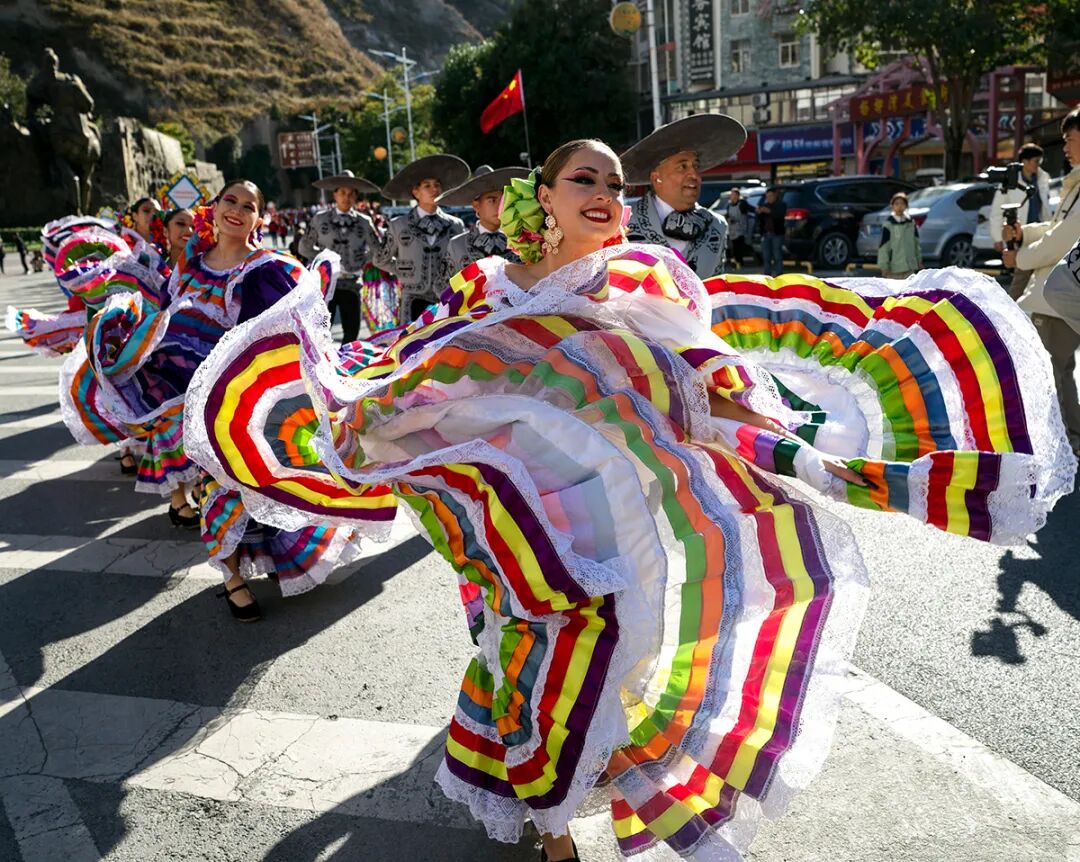 非遗巡游庆羌年 非遗巡游庆羌年