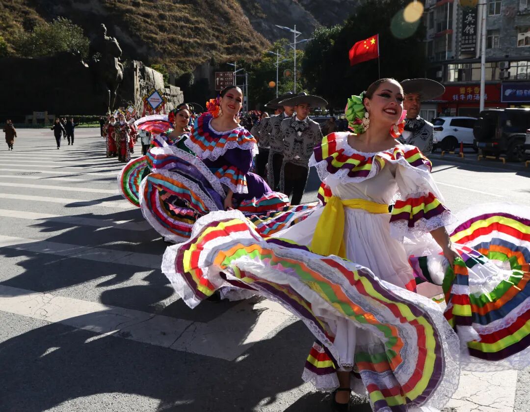 非遗巡游庆羌年 非遗巡游庆羌年