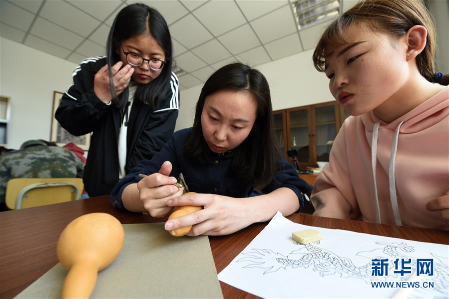 针尖上的葫芦世界 (文化)(2)针尖上的葫芦世界