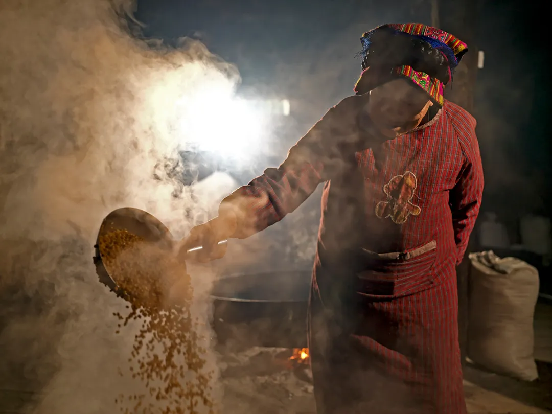 青稞酿咂酒 喜迎羌历年 图片